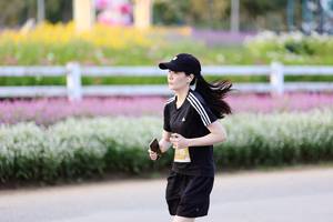 BIB: 
                            <button type="button" onclick="openModal(27852175)" class="btn btn-primary btn-sm float-right btn-popup" data-toggle="modal" data-target=".modal-high-quality">
                        <i class="fas fa-shopping-cart"></i> Add to Cart
                    </button>
                                            <button type="button" onclick="isThisMe(27852175, true)" class="btn btn-success btn-sm float-right btn-popup btn-isme hidden" data-toggle="tooltip" data-placement="bottom" title="นี่คือรูปของคุณใช่ไหม คลิกที่นี่เพื่อเอาเข้าอัลบั้ม">
                        <i class="fas fa-plus"></i> Add to album
                    </button>
                    <button type="button" onclick="isThisMe(27852175, false)" class="btn btn-warning btn-sm float-right btn-popup btn-isnotme hidden">
                        <i class="fas fa-ban"></i> Remove from album
                    </button>